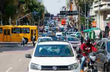 Com redução do IPVA, emplacamentos aumentaram 42% no Paraná entre 2024 e 2025